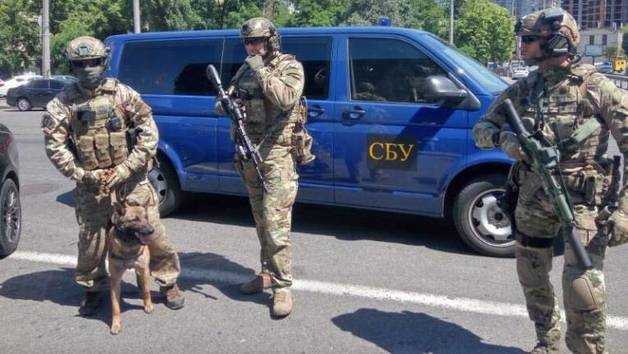 Верланов та Кондра головні підозрювані: обшуки СБУ в учасників конвертаційної “схеми” у ДПС, яка вимивала з бюджету мільярди