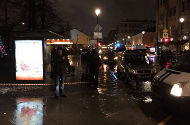 В Москве на остановке прогремел взрыв