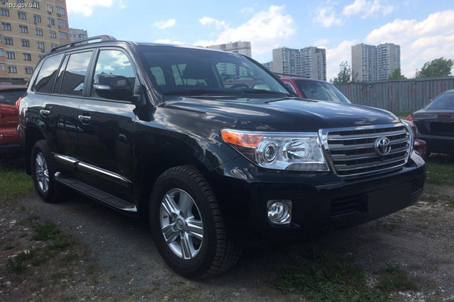 Угонщик «спалился», перегоняя краденную Toyota Land Cruiser 200