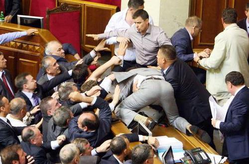 Рыба гниет с головы, а государство со столицы