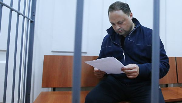 Экс-мэр Владивостока осужден по делу о коррупции. Он получил 15 лет колонии и штраф в полмиллиарда рублей