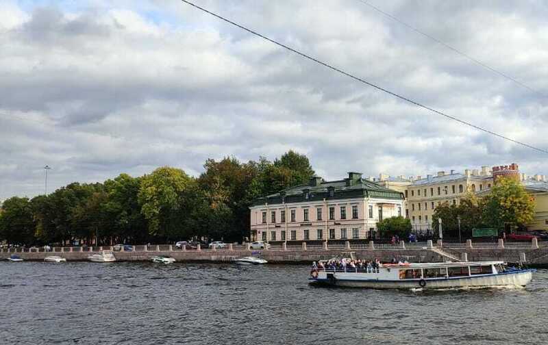 Спасатели в Петербурге извлекли несколько иномарок из Невы