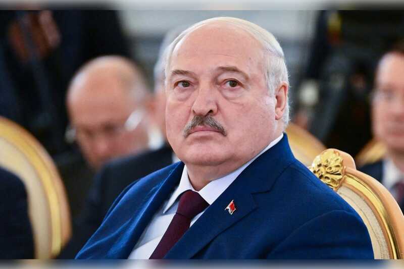 Лукашенко заявил о намерении делегировать полномочия, однако готовится к очередным выборам