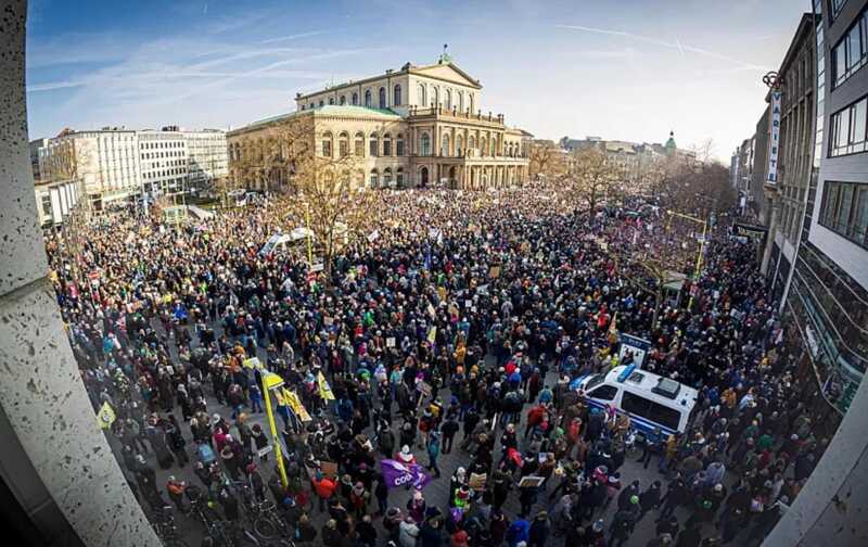 В Мюнхене 250 тысяч человек вышли на протест против "Альтернативы для Германии"