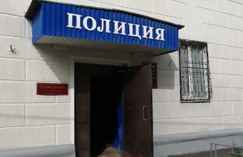 В Москве активист с инвалидностью утверждает, что его избили в полицейском отделении после задержания
