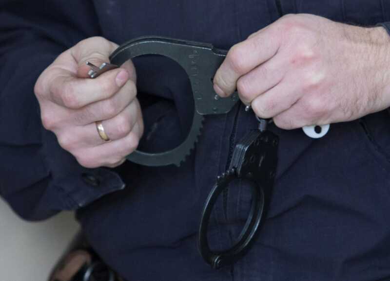 В клубе Петербурга силовики сорвали вечеринку ради "идеологической профилактики"