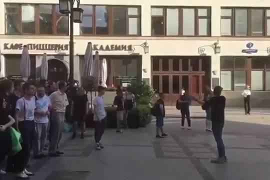 Студент ВШЭ Жуков овладел технологиями протестов на Западе и отработал навыки на незаконном митинге в Москве