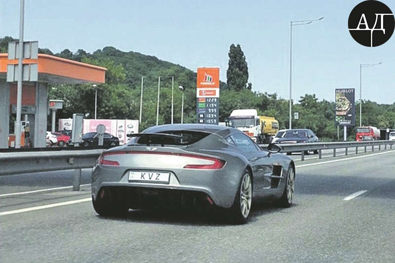 Эксклюзивный Aston Martin ONE-77, которых всего 77 во всем мире, впервые засняли в Украине 4 года назад