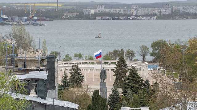 Кремль переадресовал вопрос об отмене указа о передаче Крыма УССР авторам идеи