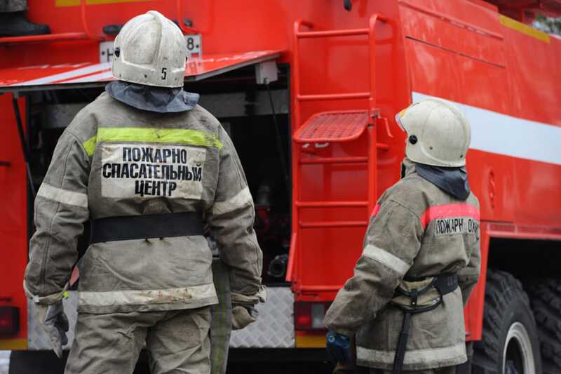 В Махачкале произошел пожар из-за взрыва в магазине мобильных телефонов