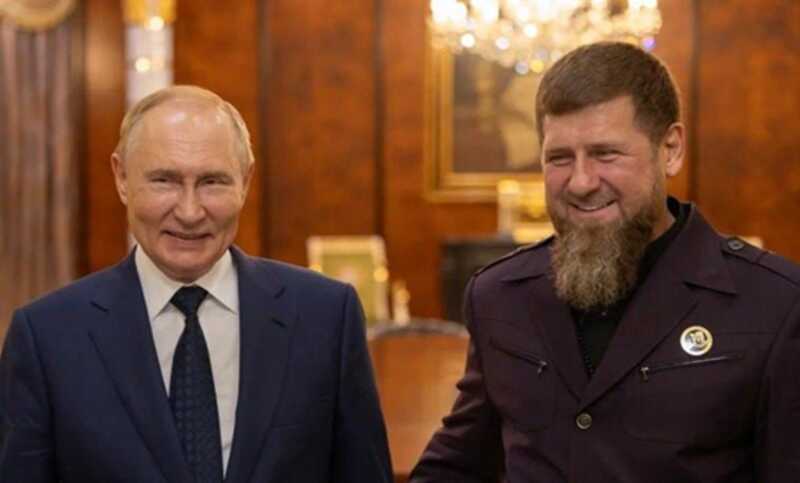 Кадыров провел встречу с Путиным и снова упомянул о возможной отставке